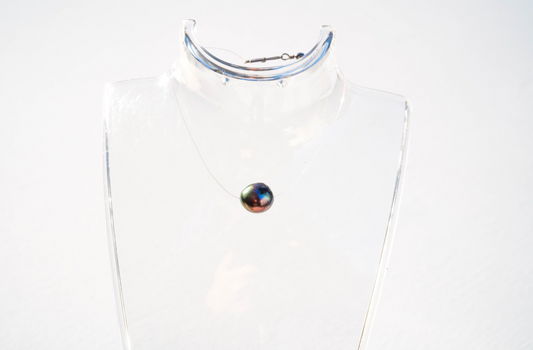 Black Ladyfish Floating Pearl Necklace